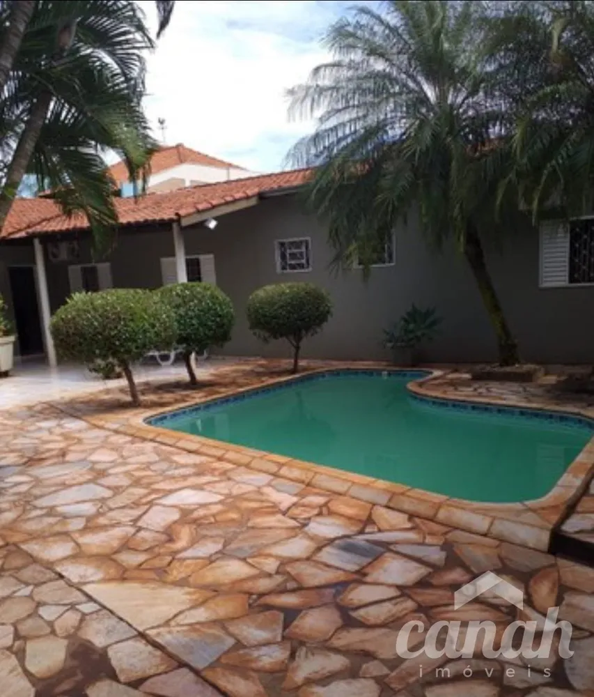 Casa, 3 quartos, 295 m² - Foto 2