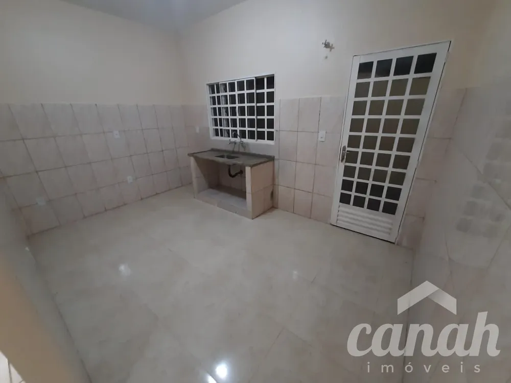 Casa, 2 quartos, 63 m² - Foto 4