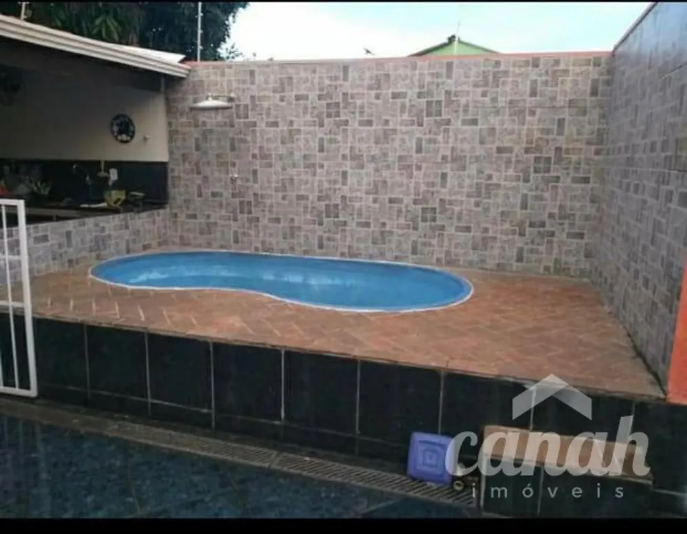 Casa, 3 quartos, 131 m² - Foto 1