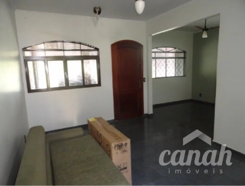 Casa, 4 quartos, 260 m² - Foto 2