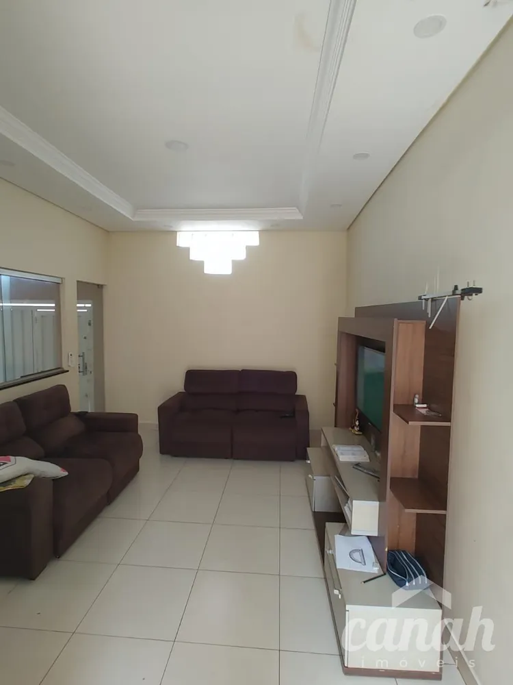 Casa, 3 quartos, 190 m² - Foto 1