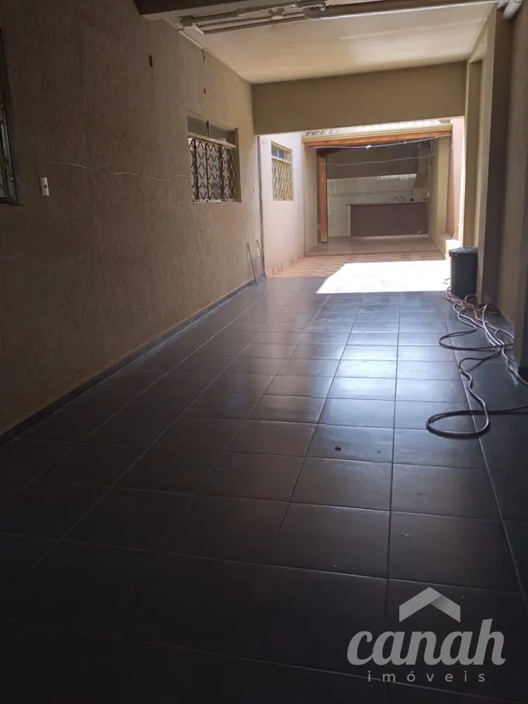 Casa, 3 quartos, 215 m² - Foto 1