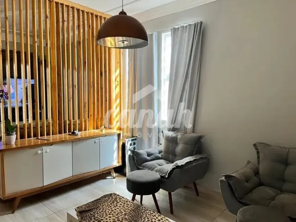 Casa, 4 quartos, 210 m² - Foto 3