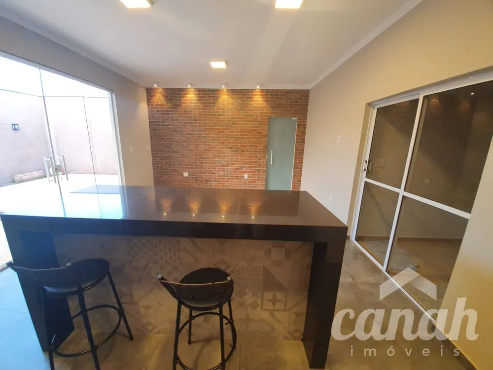 Casa, 3 quartos, 157 m² - Foto 1