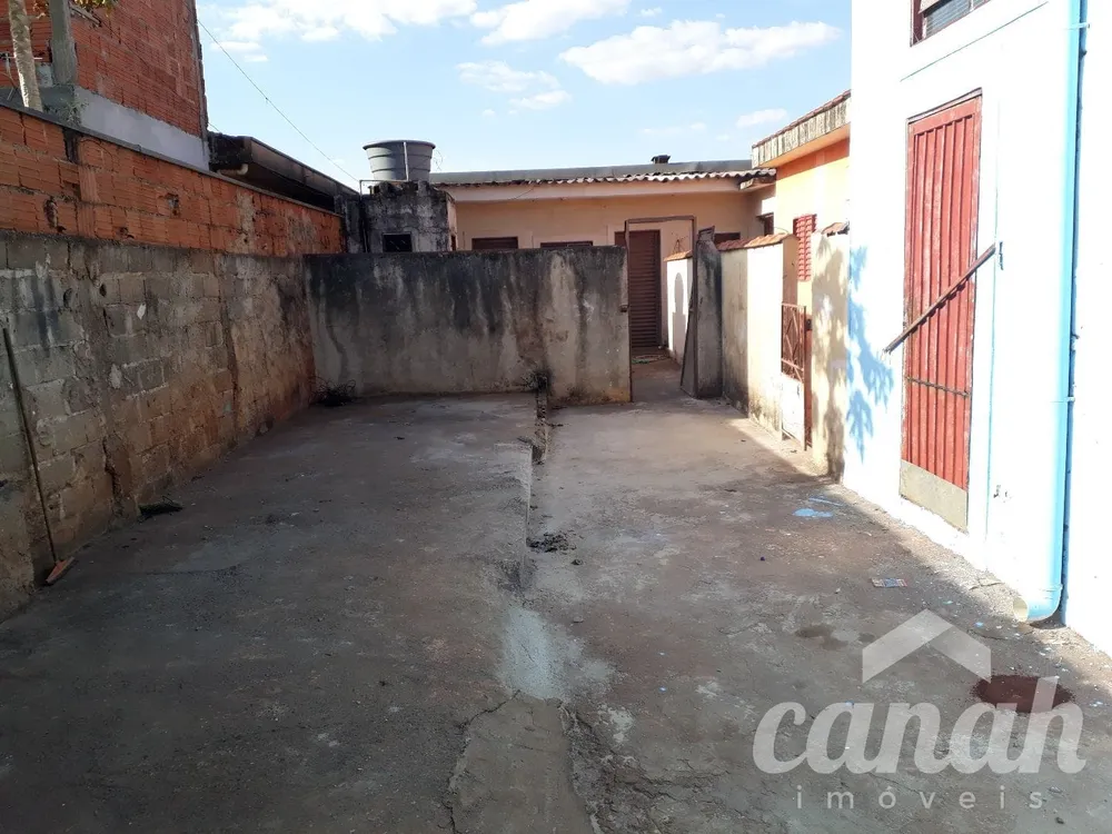 Casa, 3 quartos, 164 m² - Foto 1