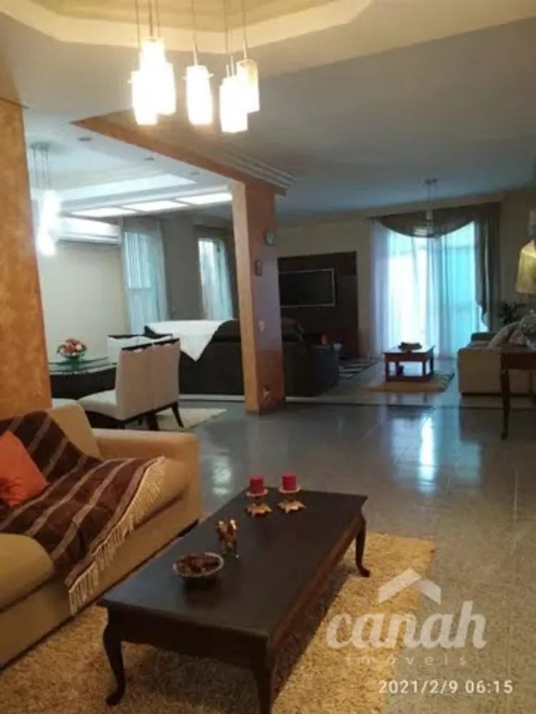 Casa, 3 quartos, 249 m² - Foto 1