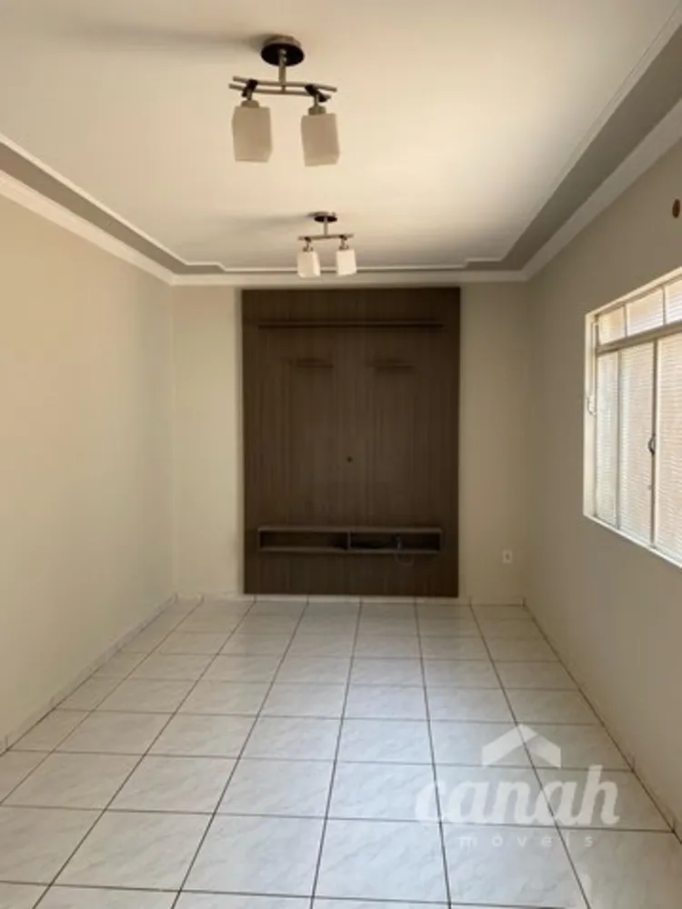 Casa, 3 quartos, 200 m² - Foto 1