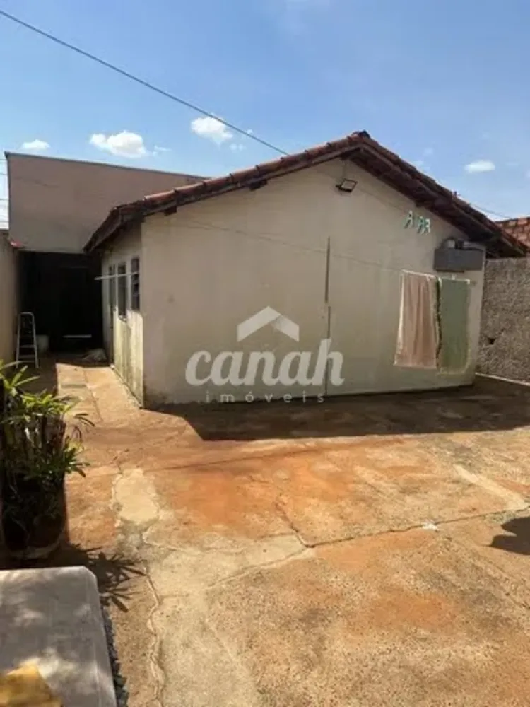 Casa, 2 quartos, 200 m² - Foto 1