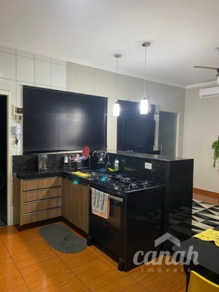 Casa, 2 quartos, 200 m² - Foto 2