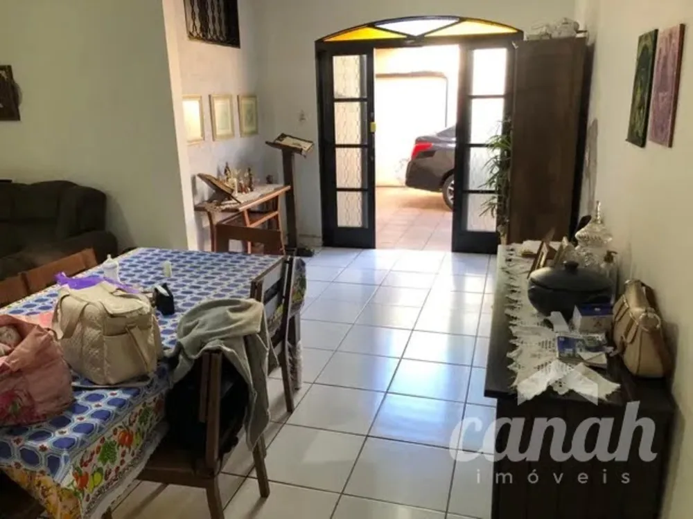 Casa, 3 quartos, 192 m² - Foto 2
