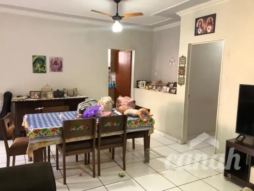 Casa, 3 quartos, 192 m² - Foto 1