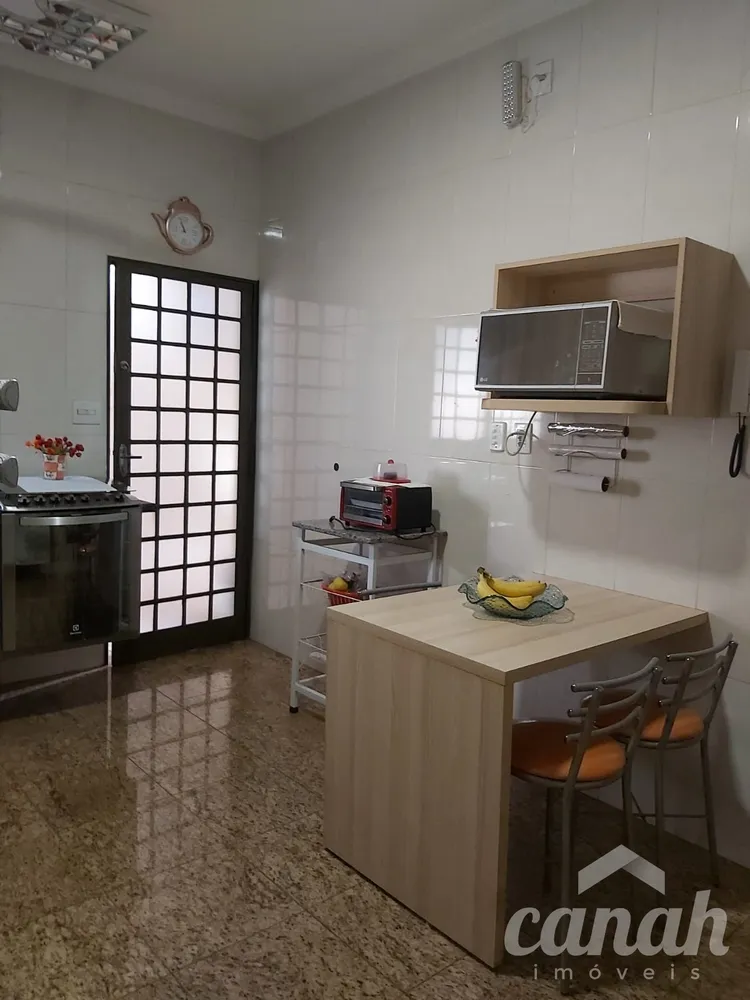 Casa, 3 quartos, 230 m² - Foto 1