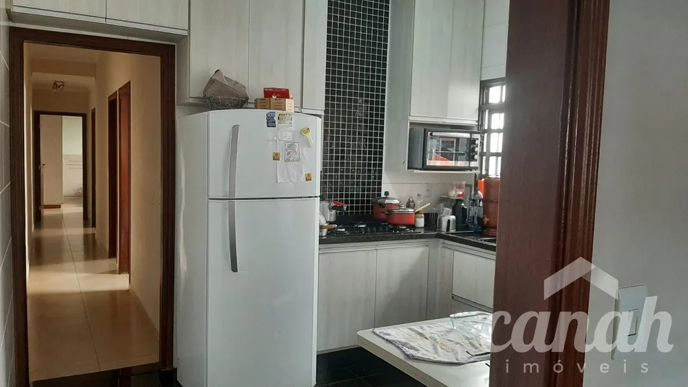 Casa, 3 quartos, 68 m² - Foto 1