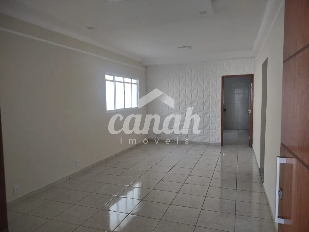 Casa, 3 quartos, 200 m² - Foto 4