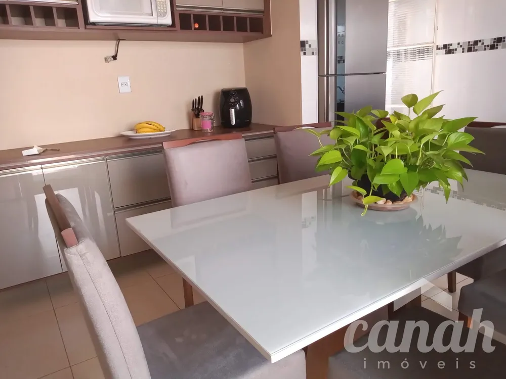 Casa, 3 quartos, 162 m² - Foto 1