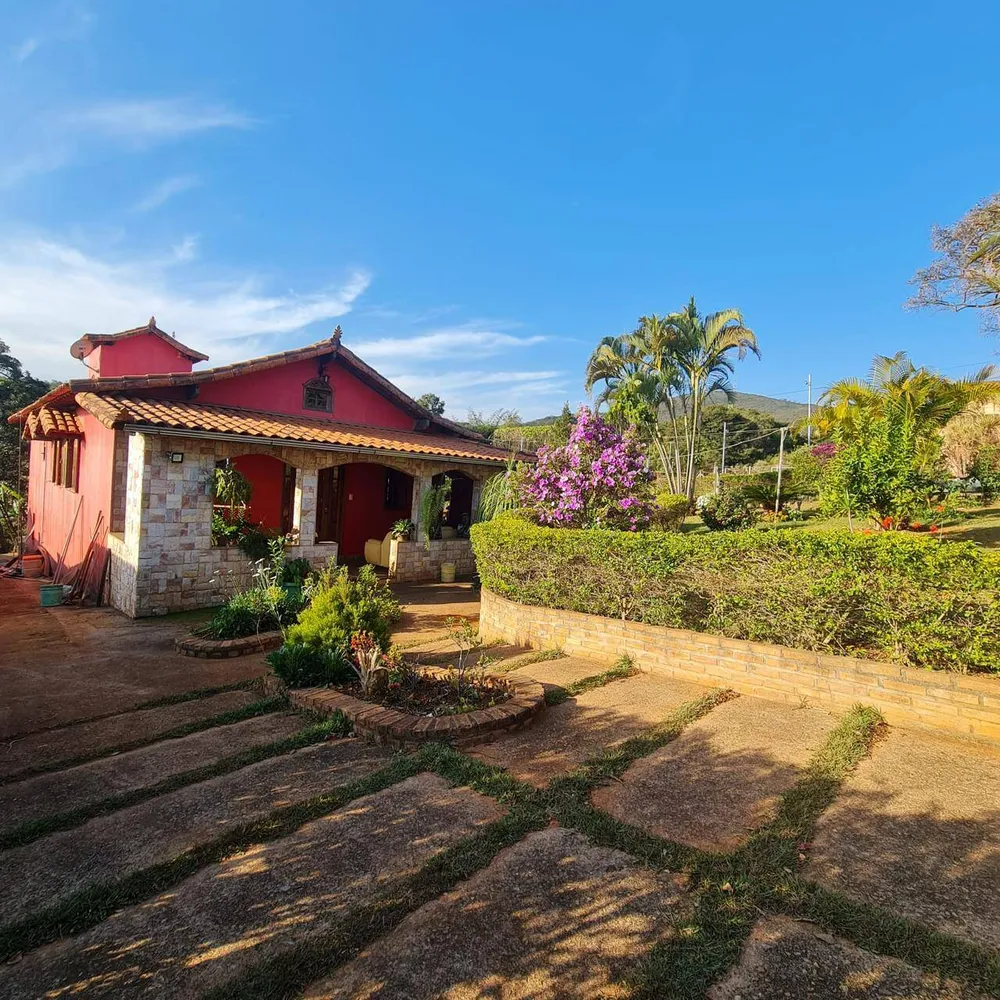 Sítio, 3 quartos, 1400 m² - Foto 1