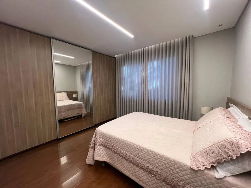 Casa, 3 quartos, 245 m² - Foto 10