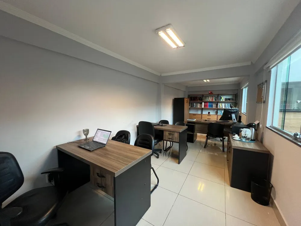 Casa, 3 quartos, 245 m² - Foto 13