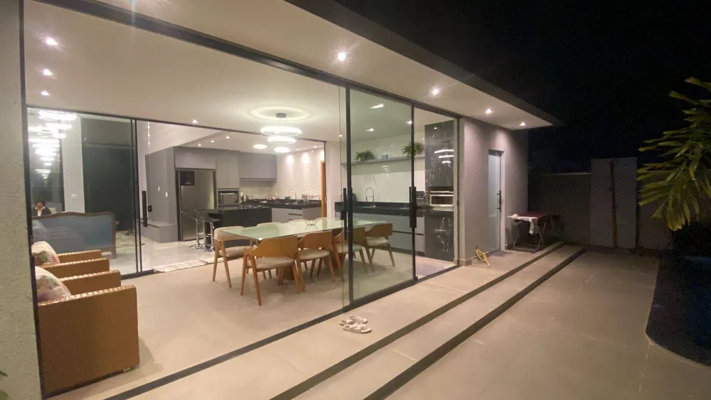 Casa, 4 quartos, 245 m² - Foto 2