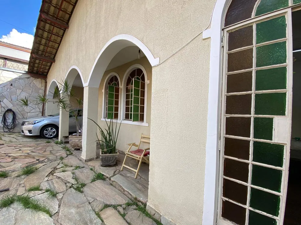 Casa, 4 quartos, 288 m² - Foto 1