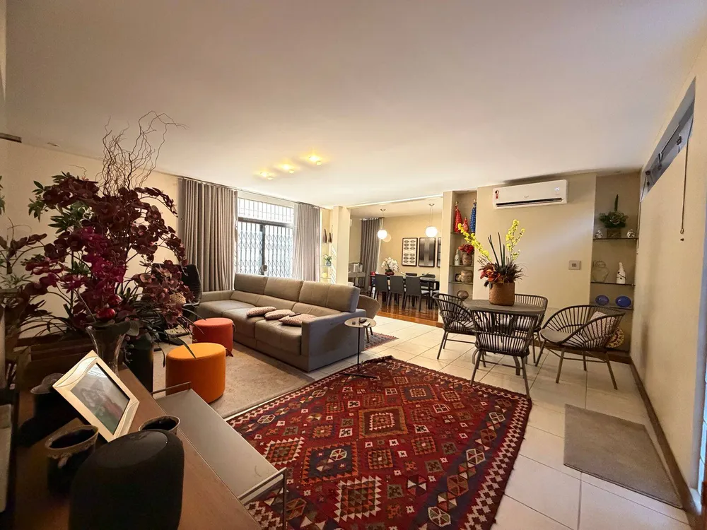 Casa, 6 quartos, 372 m² - Foto 1