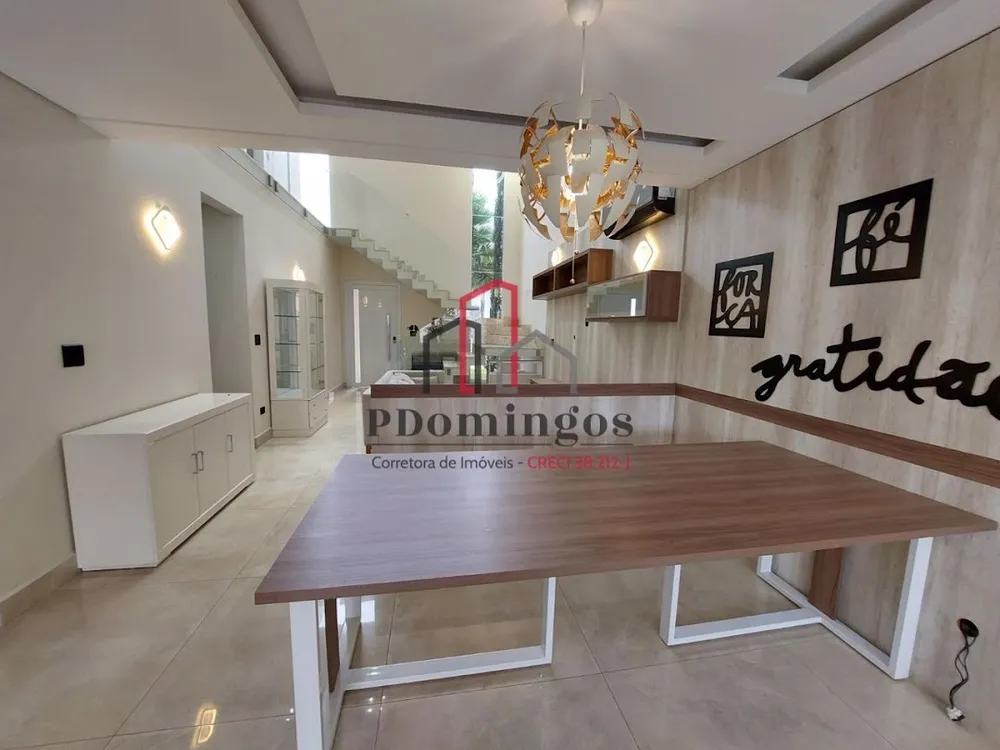 Sobrado, 3 quartos, 221 m² - Foto 1