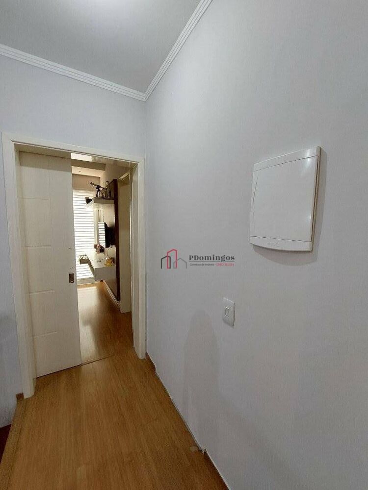 Sobrado à venda com 3 quartos, 210m² - Foto 2