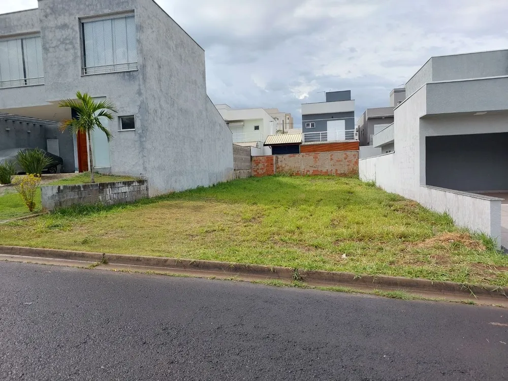 Loteamento e Condomínio, 250 m² - Foto 1