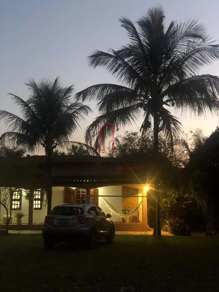 Chácara, 3 quartos, 1260 m² - Foto 1