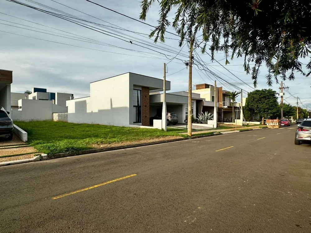 Loteamento e Condomínio, 300 m² - Foto 1