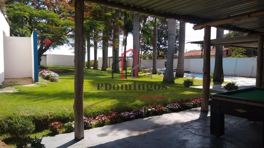 Chácara, 3 quartos, 1800 m² - Foto 1