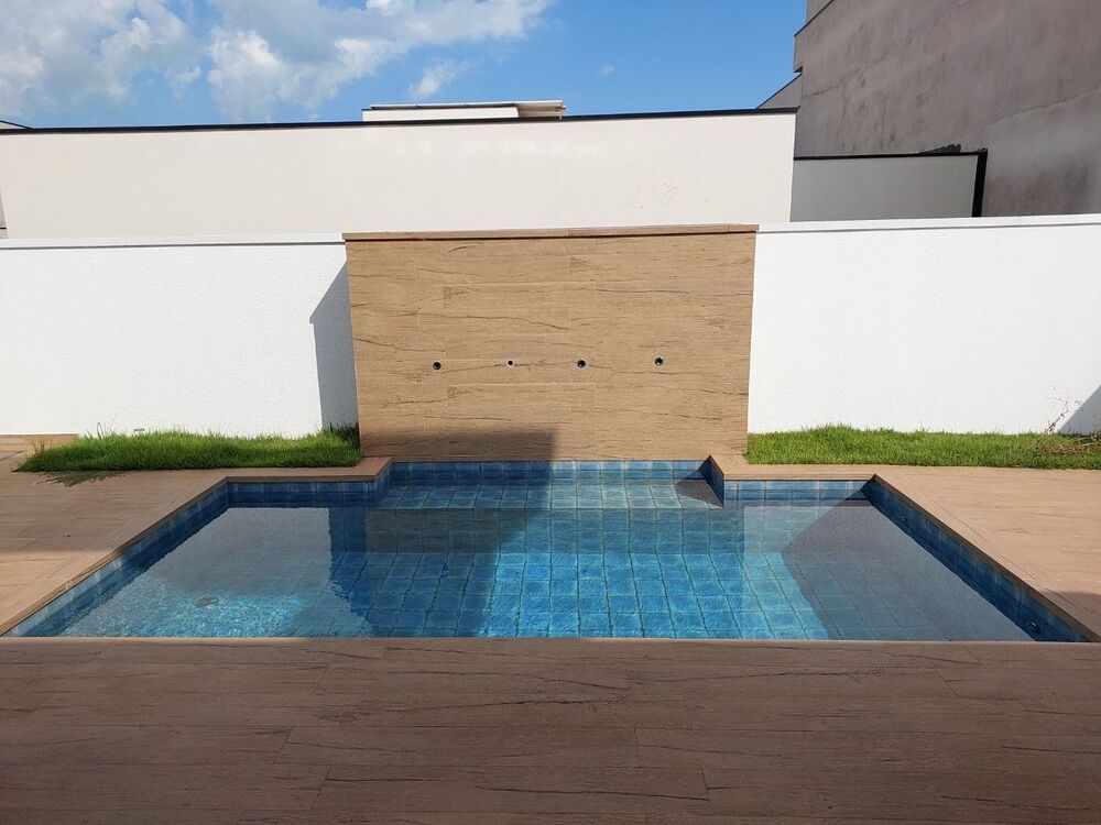Sobrado à venda com 5 quartos, 262m² - Foto 1