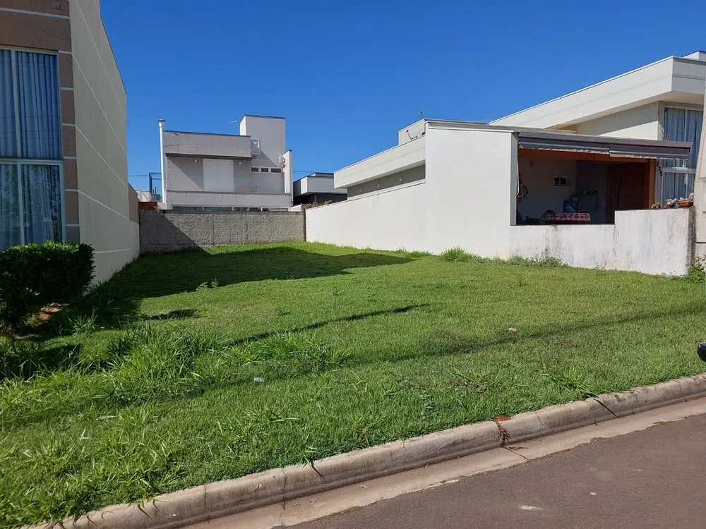 Loteamento e Condomínio, 250 m² - Foto 1