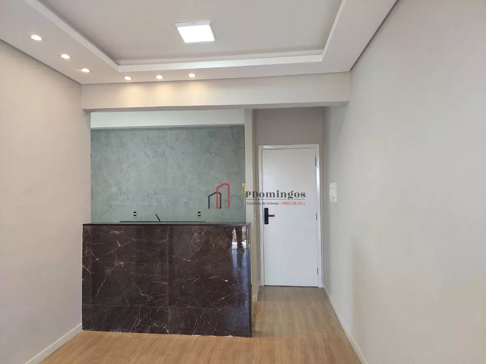 Apartamento à venda com 3 quartos, 67m² - Foto 2