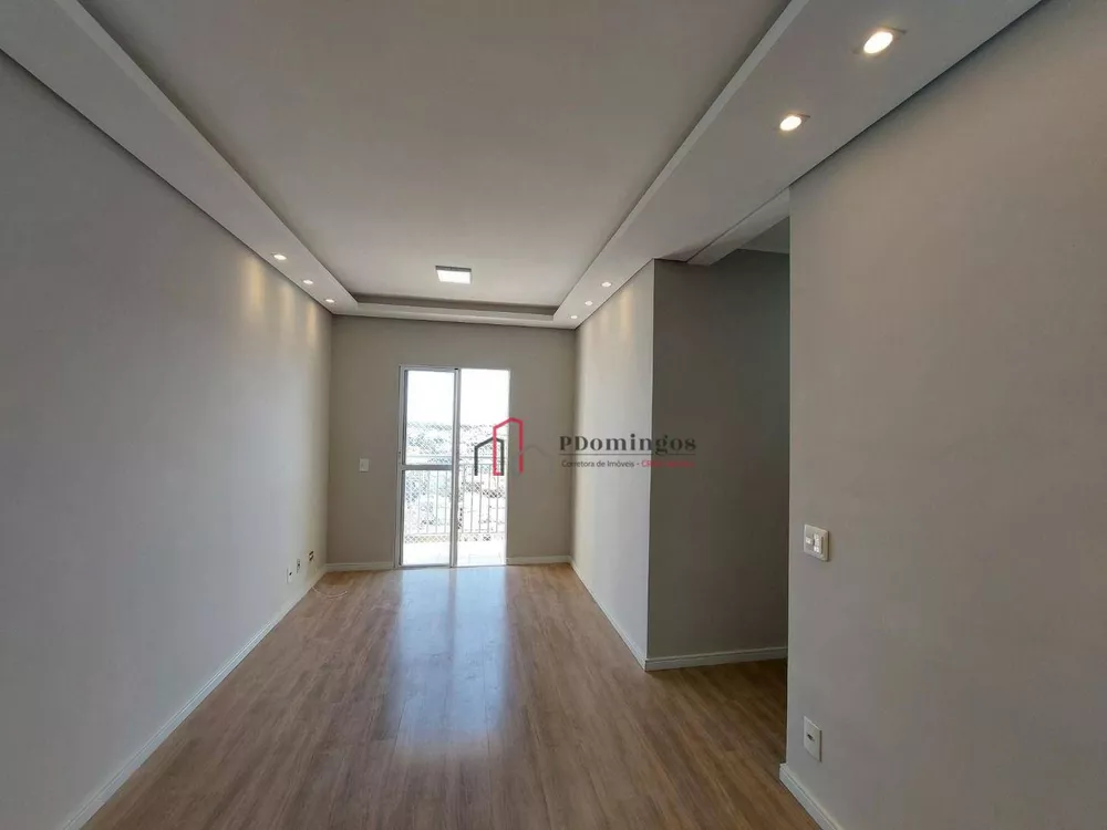 Apartamento à venda com 3 quartos, 67m² - Foto 3