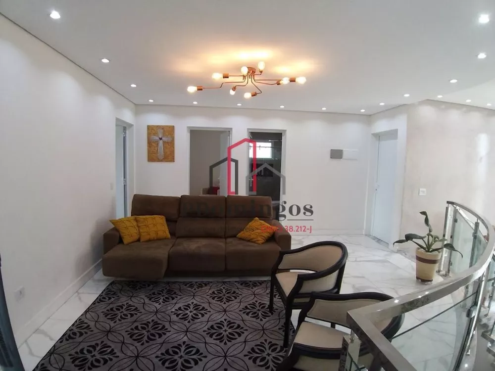 Sobrado à venda com 3 quartos, 240m² - Foto 3