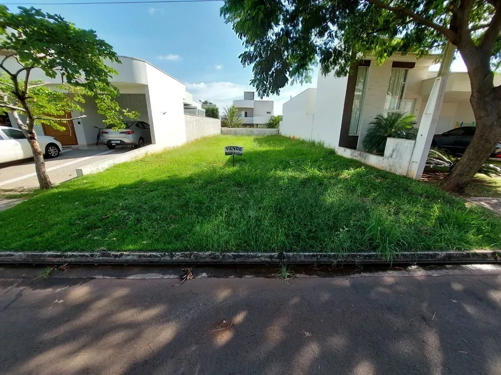 Loteamento e Condomínio, 300 m² - Foto 1
