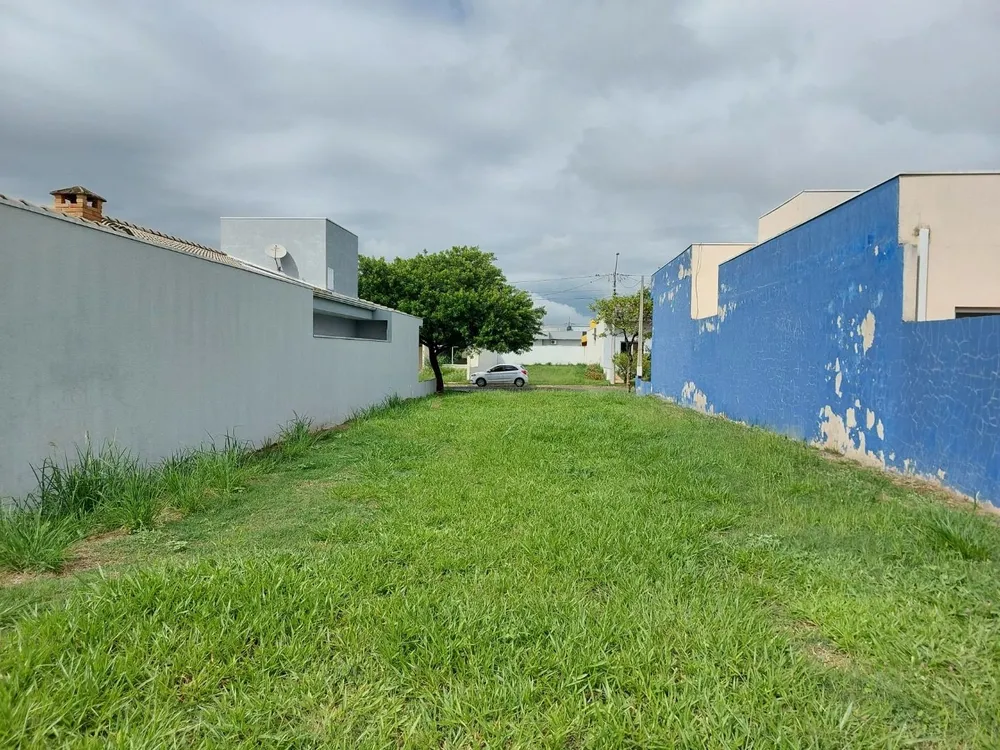 Loteamento e Condomínio, 300 m² - Foto 1