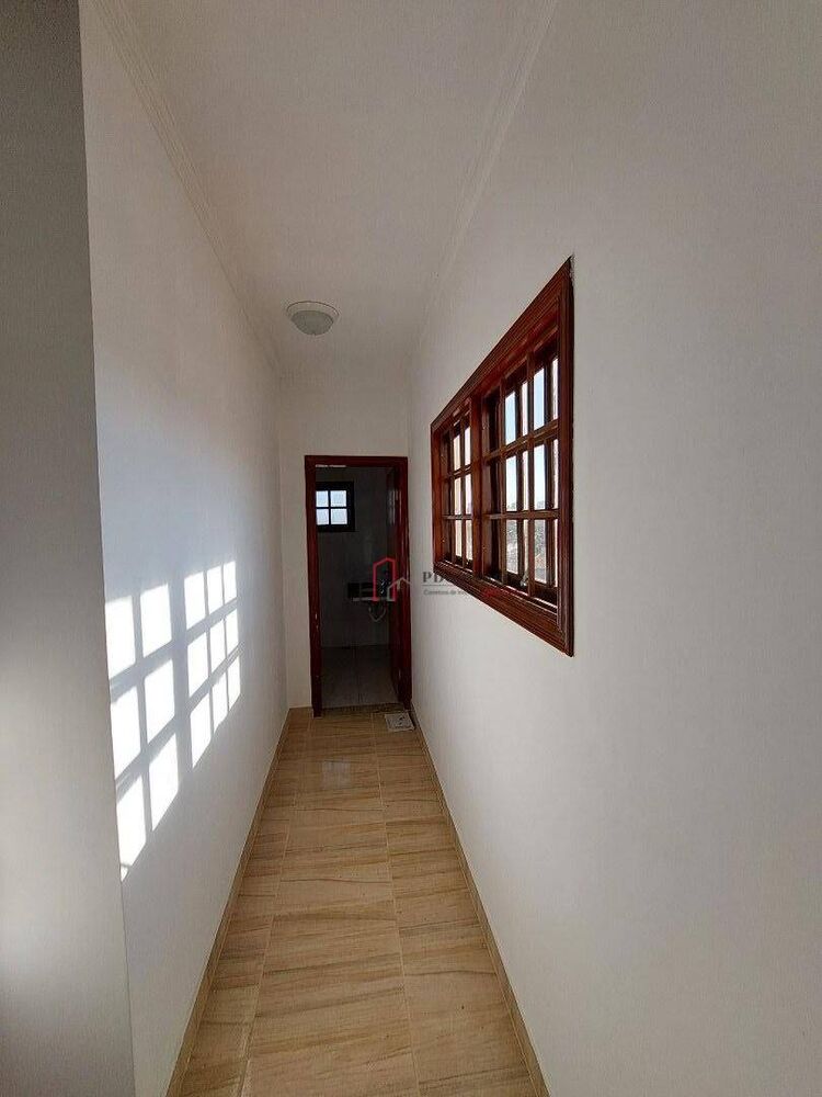 Sobrado à venda com 3 quartos, 300m² - Foto 3