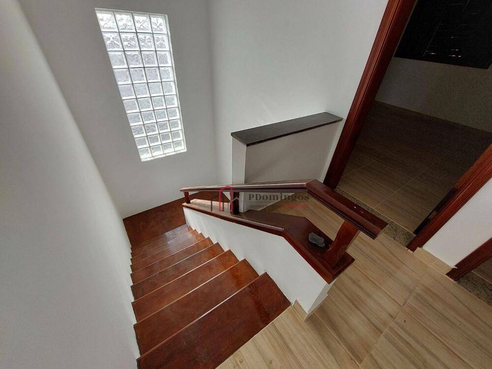 Sobrado à venda com 3 quartos, 300m² - Foto 5