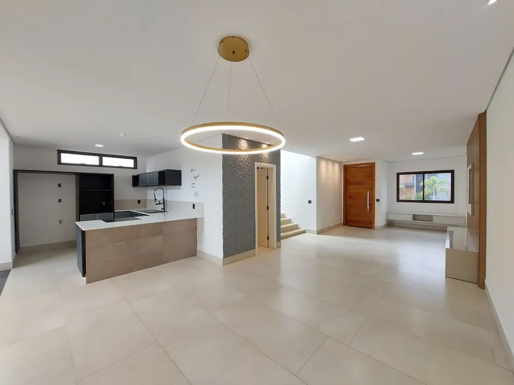 Sobrado, 3 quartos, 290 m² - Foto 1