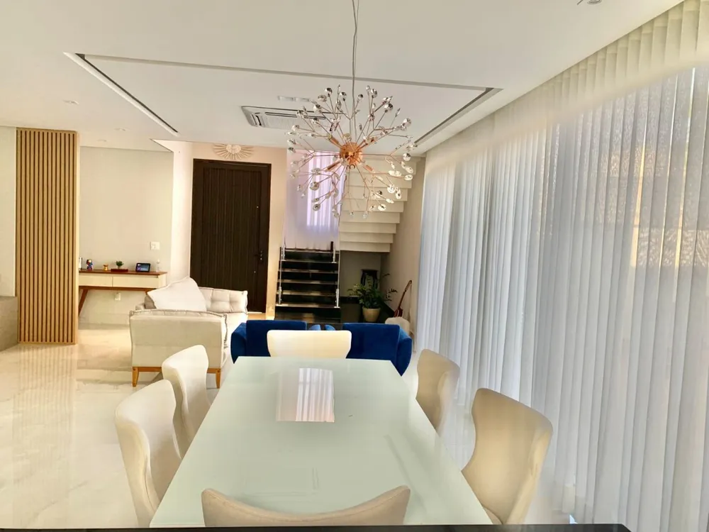 Sobrado, 3 quartos, 240 m² - Foto 1