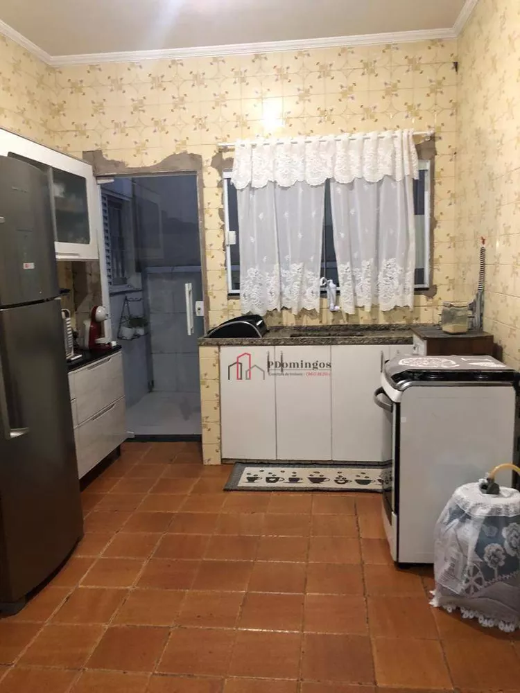 Casa à venda com 3 quartos, 150m² - Foto 2