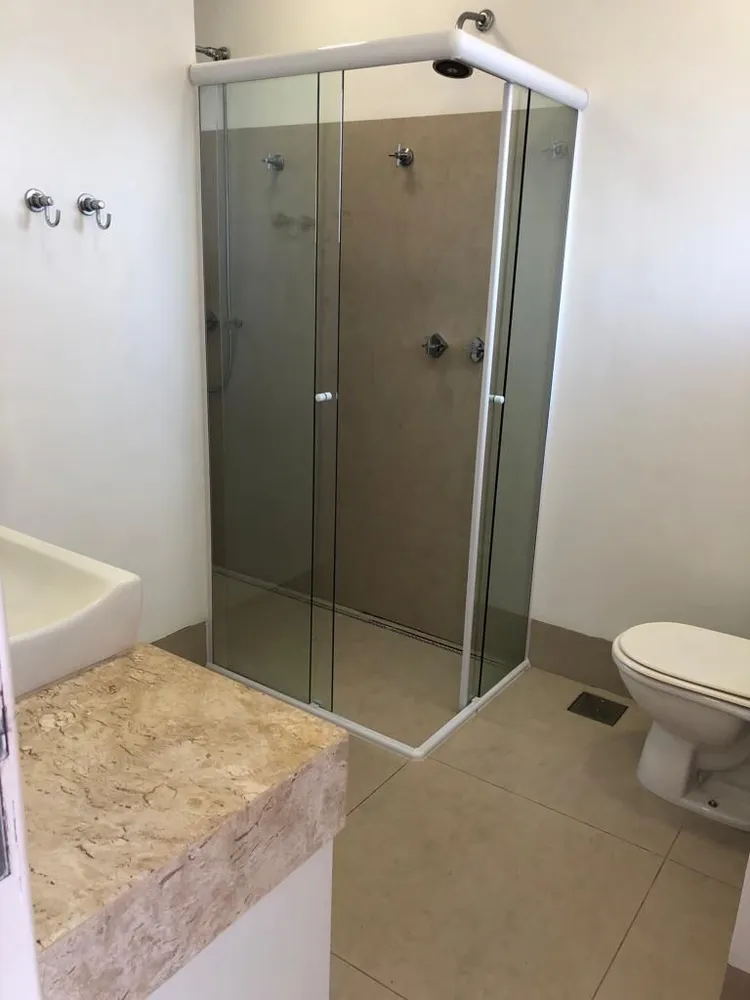 Sobrado, 3 quartos, 249 m² - Foto 1