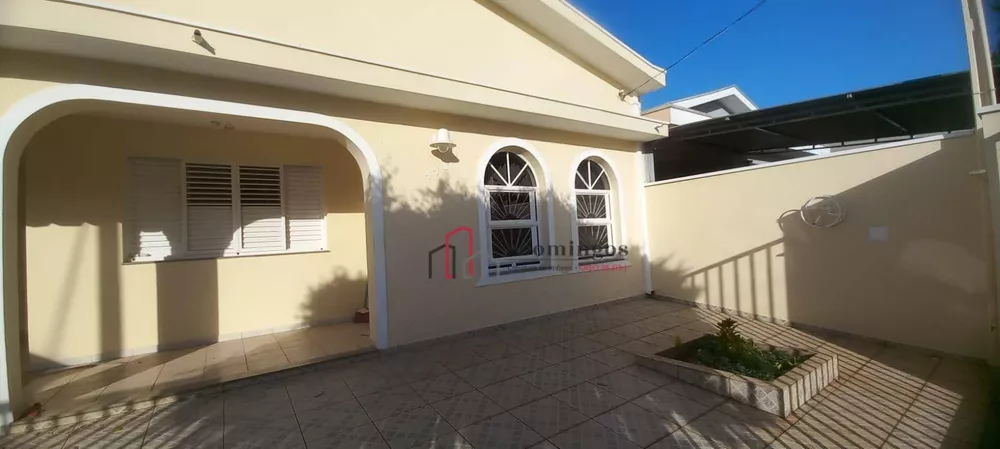 Casa à venda com 2 quartos, 160m² - Foto 1