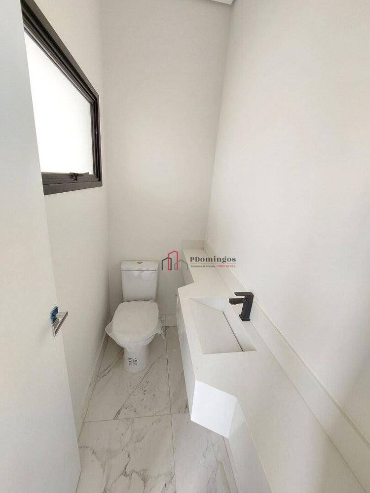 Sobrado à venda com 3 quartos, 180m² - Foto 2