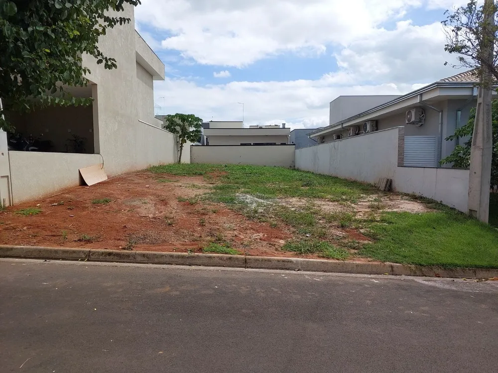 Loteamento e Condomínio, 250 m² - Foto 1