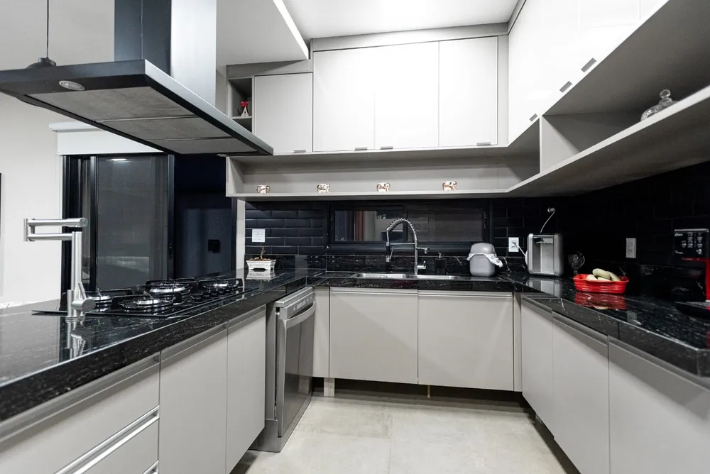 Sobrado, 4 quartos, 280 m² - Foto 1