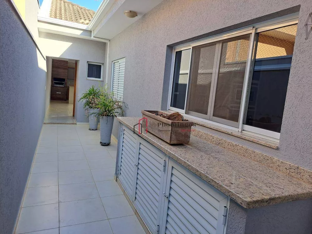 Casa de Condomínio à venda com 3 quartos, 223m² - Foto 4