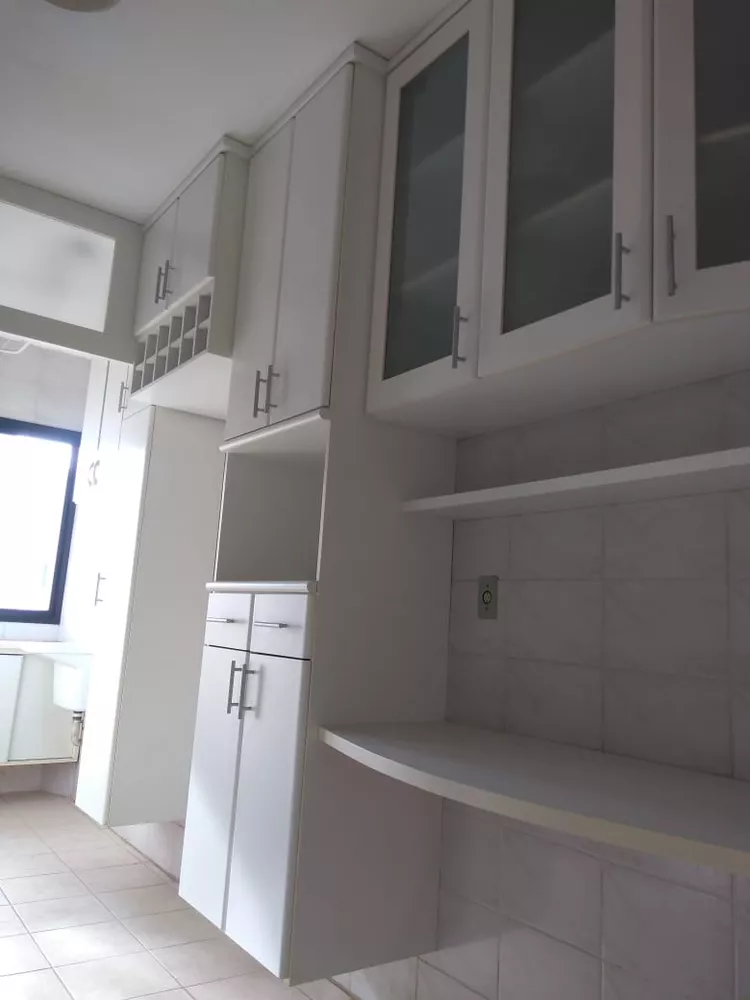 Apartamento à venda com 2 quartos, 70m² - Foto 10